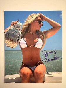 Nombre completo Tiffany Stratton en barco #WWE #TNA #Champ On autografiado 8 x 10 - Imagen 1 de 1