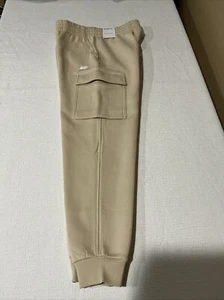 Nike Sportswear Club Fleece Big Kids' Cargo Pants Sanddrift - Sz L - Picture 1 of 8