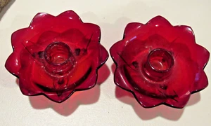 Rote Glasfußkerzenhalter B - Bild 1 von 3