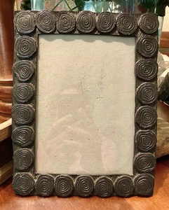 Photo Frame 5” x 7” Black Metal Rustic Border Repeating Tree Rings - Picture 1 of 7