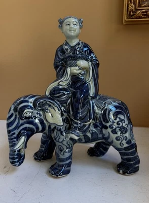 复古中国瓷器观音关阴大象顶 12 英寸 — 第 1/4 张图片