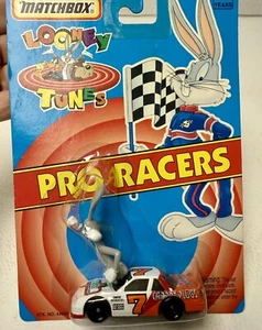 MATCHBOX - LOONEY TUNES PRO RACERS - BUGS BUNNY RACING - 1993 CAR NIP NEW - Picture 1 of 3