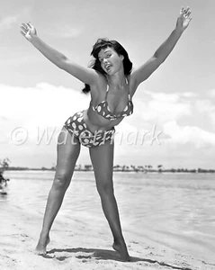 Pin-up Bettie Page vintage - glamour de los años 50 en foto de 8x10 - Imagen 1 de 1