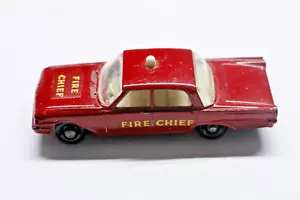 Matchbox Lesney, MB59B3 Ford Fairlane Fire Chief´s car, red body, tiny chips - Imagen 1 de 5