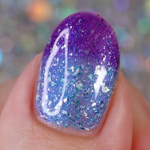 Whats Up Nails - Smalto piccante o ghiacciato (termico da viola a blu con fiocchi) - Foto 1 di 22