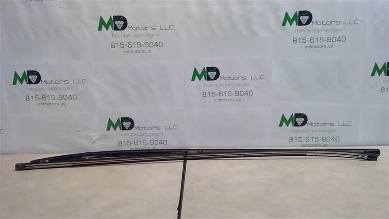 Nissan Rogue Sport 2017-2020 moldura techo izquierdo + derecho.73852df30a.73853df30a Foto 1 de 4