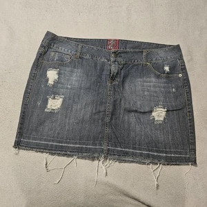 Vintage Y2K Torrid Distressed Mini Jeansrock Größe 18 mit rohem Saum - Bild 1 von 4