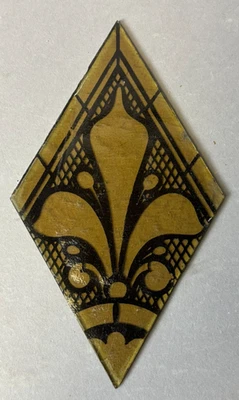 S5 Antique Vtg Amber Yellow DIAMOND FLEUR DE LIS 8"x4.5" Stained Glass Tiles EX+ - Image 1 of 4