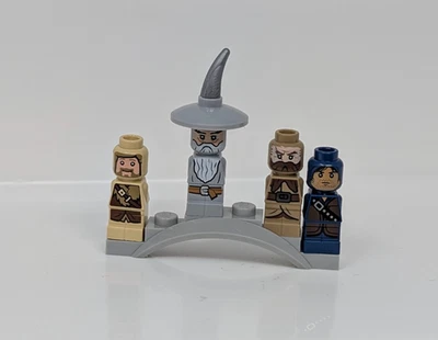 4x Lego The Hobbit Microfigure Lot: Dwalin, Fili, Kili, & Gandalf (3920 Game) - Image 1 of 4