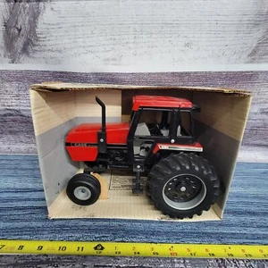 Vintage Ertl 1/16 scale IH Case 2394 w/frontend die-cast tractor red and black - Picture 1 of 9