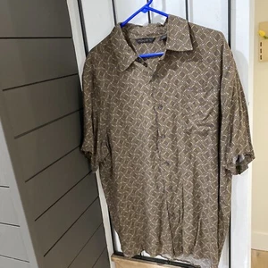 Axist Shirt Mens Xl Dark Brown Geometric Print Hawaiian Button up Rayon Beach - Picture 1 of 4