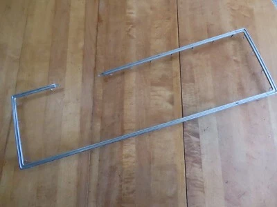 OLDSMOBILE DELTA 88 98 ПЕРЕДНЯЯ ДВУХДВЕРНАЯ ПАНЕЛЬ ТЯНУТЬ ОТДЕЛКА КОЛЬЦО ОБЪЕМНЫЙ МОЛДИНГ СЛЕВА - Изображение 1 из 4