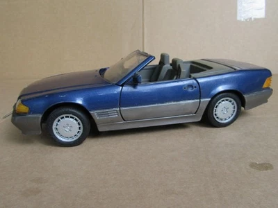 D174 Revell Riferimento 8802 Mercedes-Benz 500 SL R129 Spider 1989 Blu 1:18 - Immagine 1 di 4