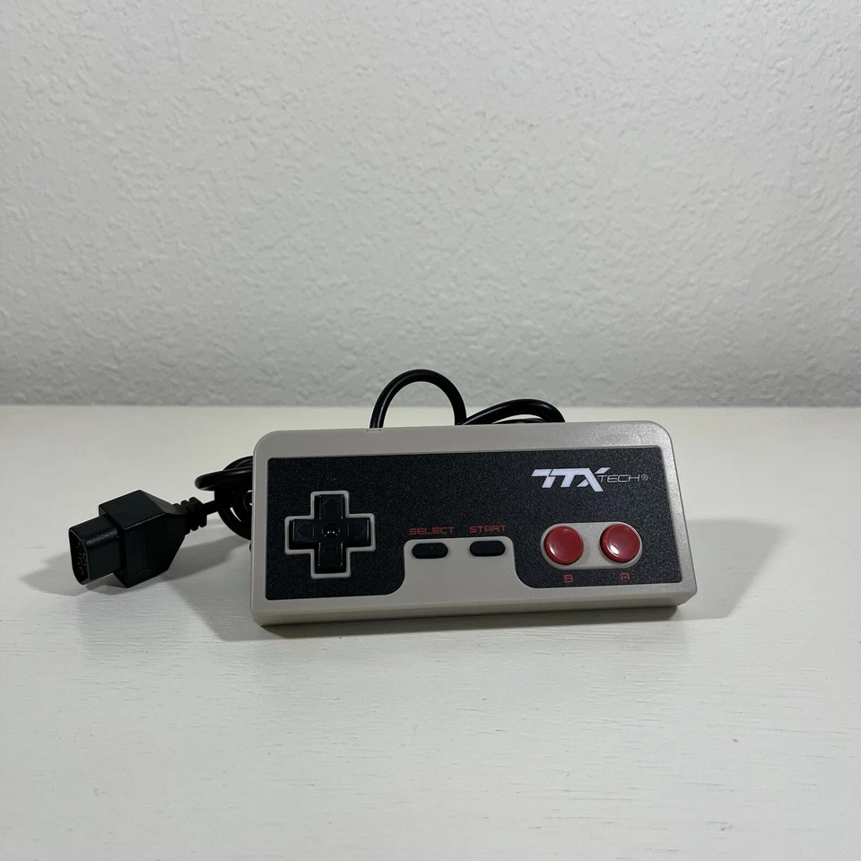Mando Nintendo con cable 8 bits clásico TTX Tech Foto 1 de 4