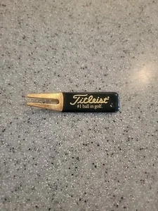 1 Genuino Auténtico Nuevo Titleist Divot Herramienta "Miller" - Imagen 1 de 3