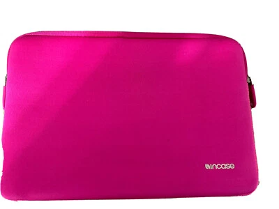 Incase Neoprene Classic Sleeve for 11 Inch MacBook Air - Bright Pink - Image 1 of 4