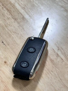 BENTLEY 3 BOTONES VALET LLAVE ABATIBLE OEM MANDO A DISTANCIA 315 MHZ KR55WK45032 USADO - Imagen 1 de 4