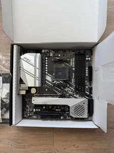 Płyta główna ASROCK X570M Pro4 AMD AM4 DDR4 HDMI Micro ATX (testowana działa!) - Zdjęcie 1 z 3