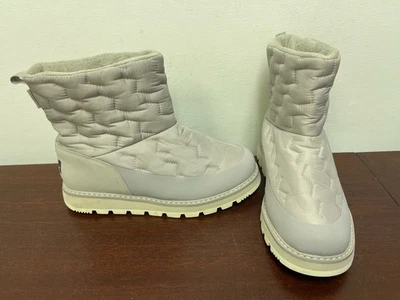 Botas de invierno aislantes Helly Hansen Beloved 2.0 para mujer. Talla 8. Foto 1 de 4