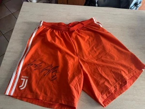 Pantaloncini della Juventus Adidas autografati Gigi Buffon Tg XL da collezione - Picture 1 of 9