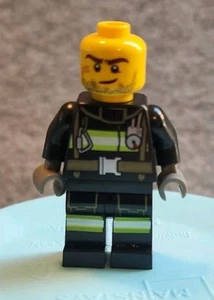 70813 Blaze Firefighter The Lego Movie Mini Figure - Picture 1 of 2
