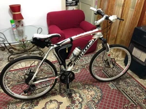 Mountain Bike BOTTECCHIA FX520 Bianca Rossa usata come nuova - Foto 1 di 5