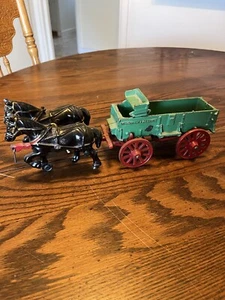 Arcade McCormick Hirschwagen und Pferdegespann - Bild 1 von 10