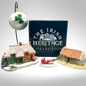 Irish Heritage Collection Adare Quiet Man Cottages + Santa Sleigh Village mit Box - Bild 1 von 15