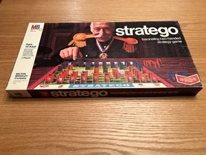 Vintage 1977 Milton Bradley, Stratego Board Game EUC - Picture 1 of 7