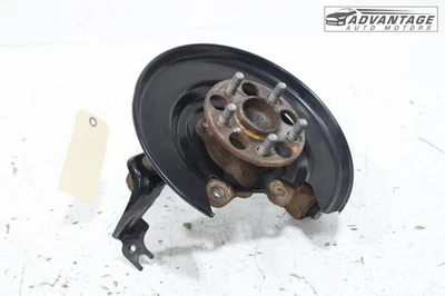 Toyota Prius 2016-2022 tracción delantera eje trasero derecho nudillo rueda buje OEM Foto 1 de 4