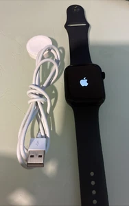 Apple Watch SE 44mm – For Parts or Repair – Very Good Condition - Zdjęcie 1 z 2
