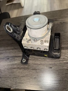 Módulo de control de bomba ABS Jeep Renegade 2015-2017 52029708 - Imagen 1 de 5