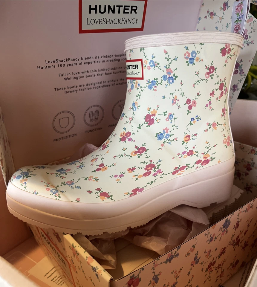 Bota de Chuva Feminina Hunter x LoveShackFancy Play - Patchwork Nascer do Sol Tamanho 8 - Imagem 1 de 4