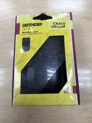 OtterBox Defender Case for BlackBerry 9330, 9300, 8530, and 8520  - Image 1 of 4