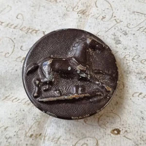 Antique Horse 25mm Crew Hunting Button Veneer Button - Picture 1 of 2
