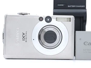 Canon IXY DIGITAL 70 Silver 6.0MP 3x Zoom Digital Camera from Japan - Picture 1 of 14