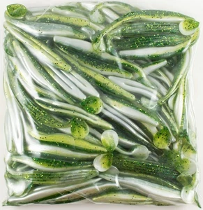 ZOOM SWIMMIN' SUPER FLUKE 100 PACK BULK 5" 116-115 BABY BASS DN1456 - Picture 1 of 2