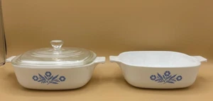 Menge von zwei Vintage CorningWare Kornblume 1 Quart Auflaufformen P-1-B und 1 Deckel - Bild 1 von 11