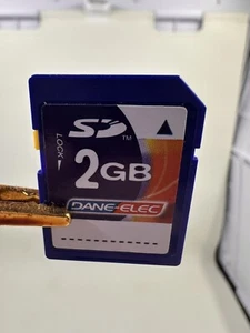 Dane-Elec 2GB SDHC Card - OEM - DA-SD-2048-C - Picture 1 of 2
