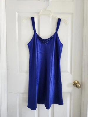 NUEVO SIN ETIQUETAS - Morgan Taylor Intimates - Chemise púrpura con pedrería en escote - Pequeño Foto 1 de 3