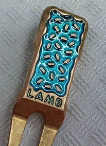 Pelota de golf Tyson Lamb Crafted Eclair verde azulado blanco rociaduras herramienta de divot de latón - Imagen 1 de 5
