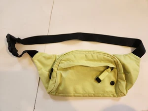 Borsa da cintura Lululemon On The Beat Lemon Vibe - Foto 1 di 6