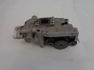 Original Audi Q7 V12 6.0 Tdi Oil Pump 05A115103B Engine 05A 115 103 B - Picture 1 of 11