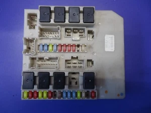 Renault Clio MK3 + Modus 2005-2012 Compartiment Moteur Fusible Boite UPC ,674660 - Picture 1 of 2