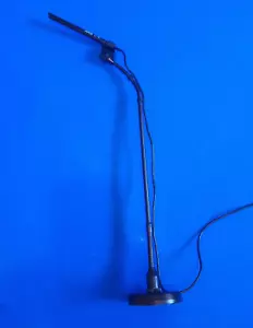 AKG C 747 Kondensator Shotgun Mikrofon mit zwei Schwanenhälsen und Tischfuß - Bild 1 von 13
