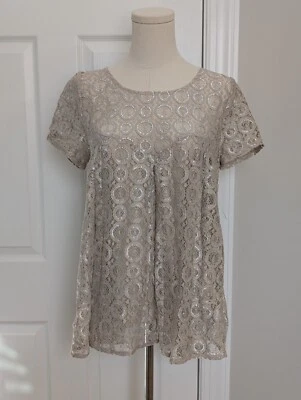 Blusa Top Elegante Anthropologie Akemi + Kin Transparente Metálico Bordado Encaje S Foto 1 de 4