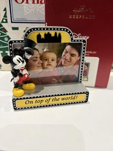 On Top Of The World Weihnachten Disney Bilderrahmen Punze Andenken Ornament Neu im Karton - Bild 1 von 12