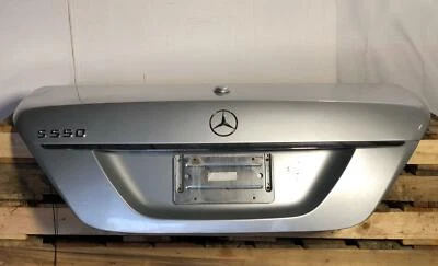 Крышка багажника люка 2007 - 2013 Mercedes Benz S550 от оригинального производителя  - Изображение 1 из 4