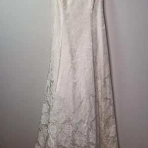 Y2K VINTAGE STEPPIN OUT Ivory Lace Sweetheart Neck A-Line Wedding Dress - Bild 1 von 4
