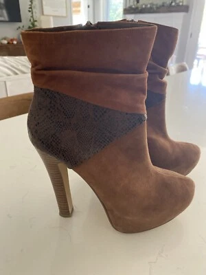 Botines de plataforma Y2K Bakers para mujer talla 9 marrón piel de serpiente tacón de 5" zapato de otoño Foto 1 de 4